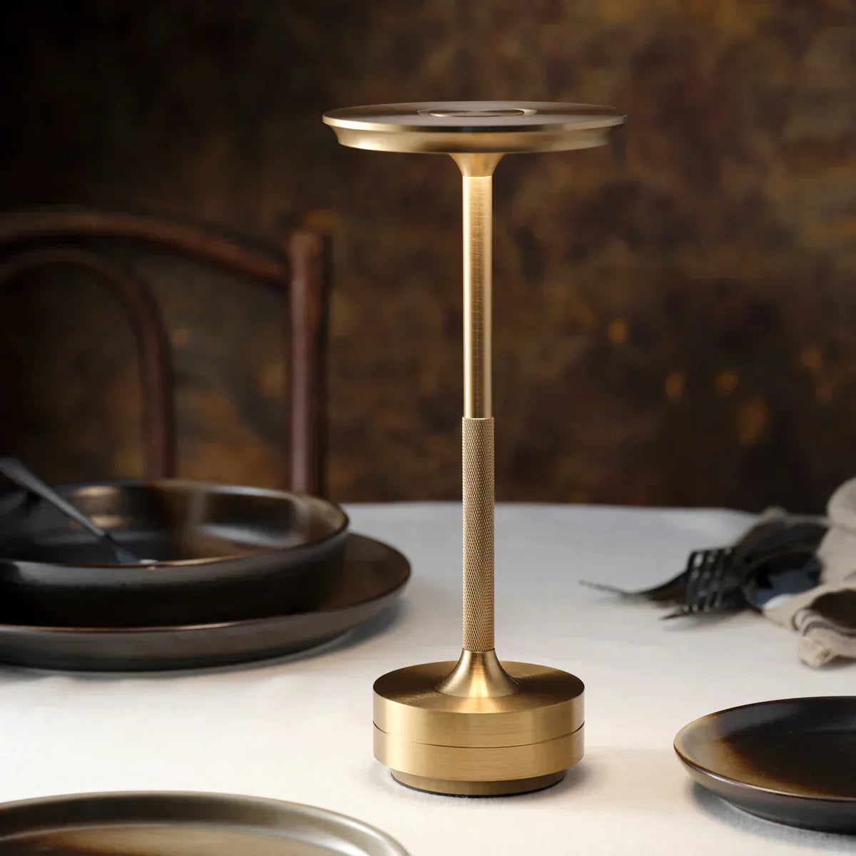Savoy Elegance Wireless Table Lamp