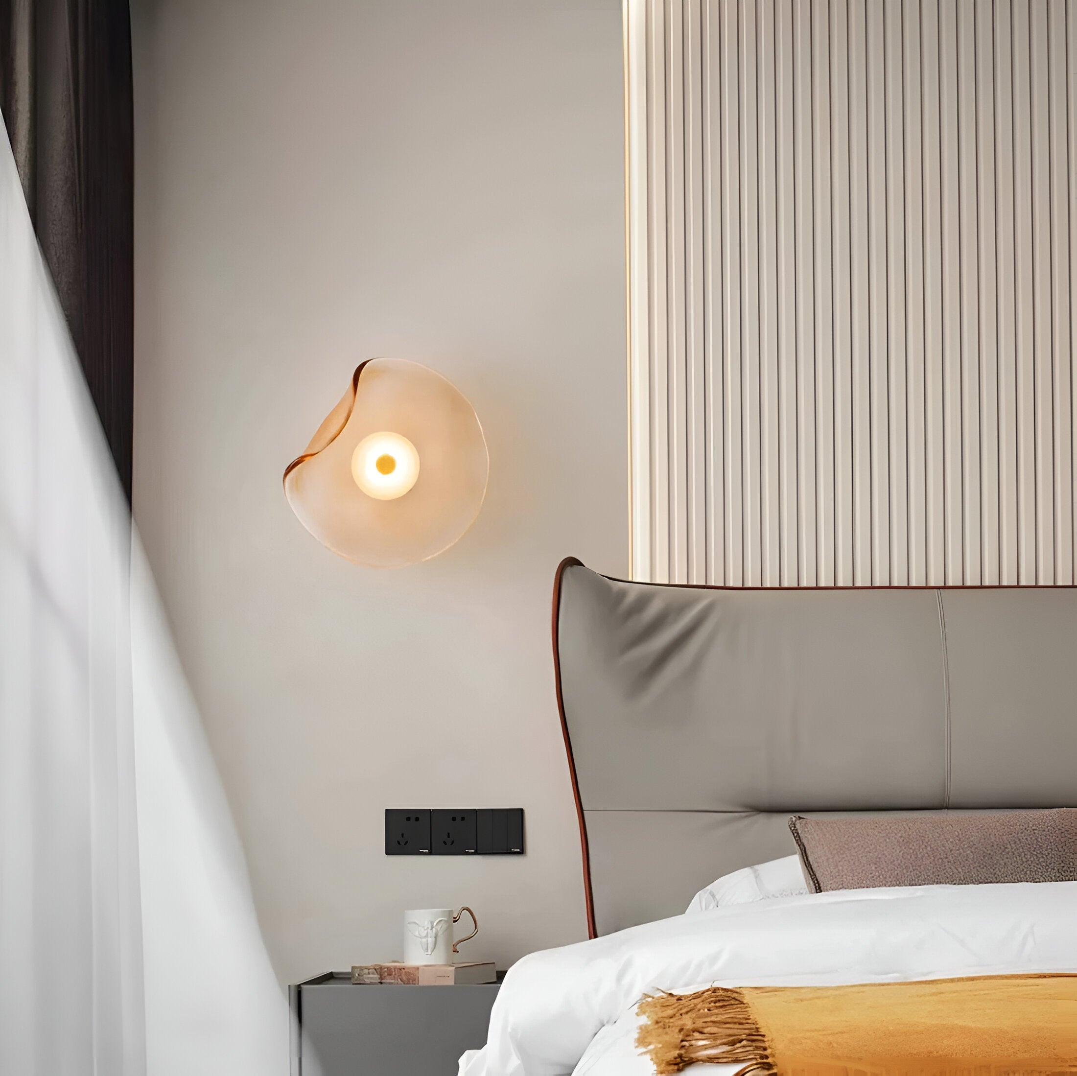 Nordic Curved Glass Japandi Style Glass LED Wall Light