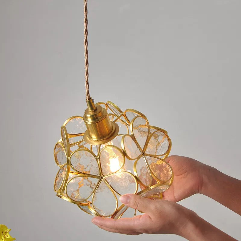GOLDEN PETAL BLOOM PENDANT