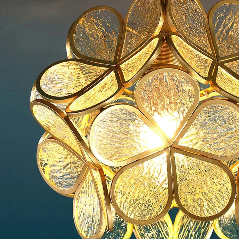 GOLDEN PETAL BLOOM PENDANT