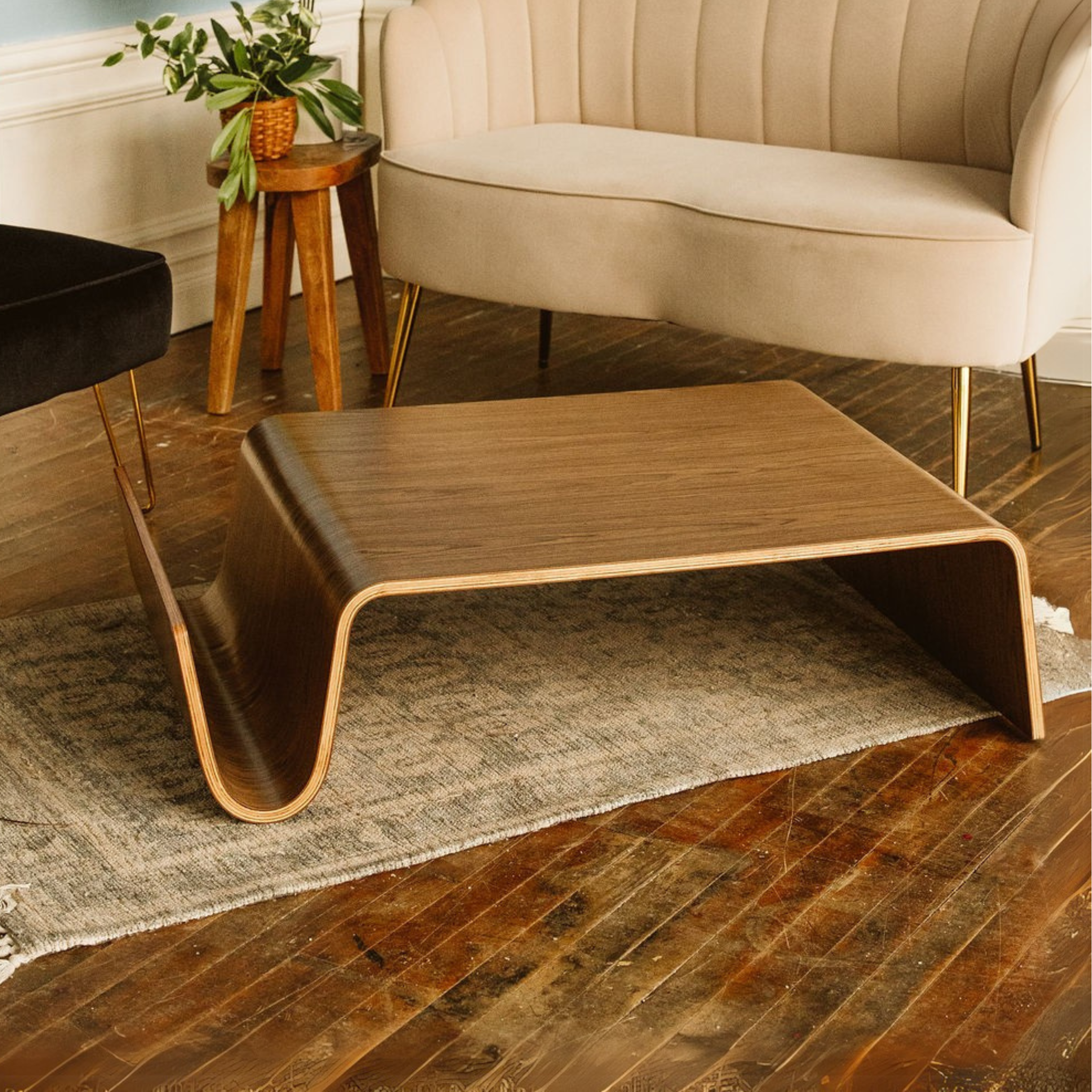 LIGHT OAK COFFEE TABLE