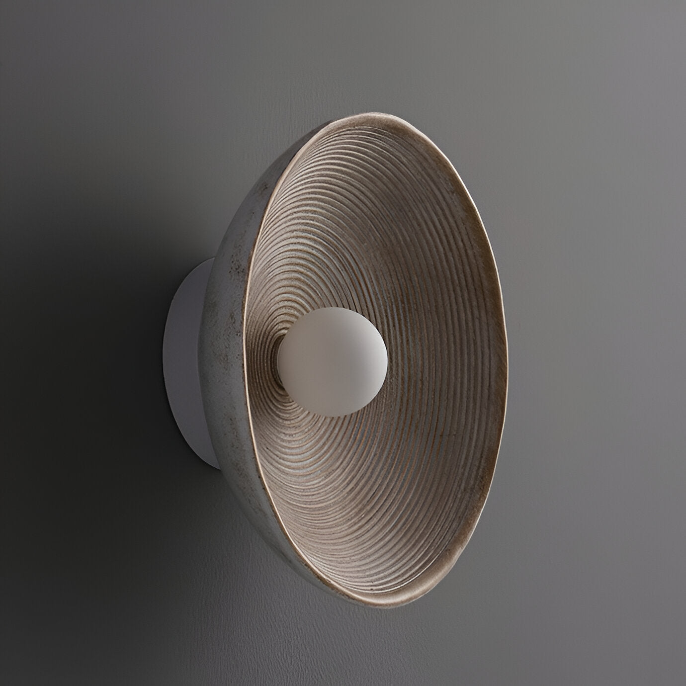 RIDGED BRONZE DISC LAMP