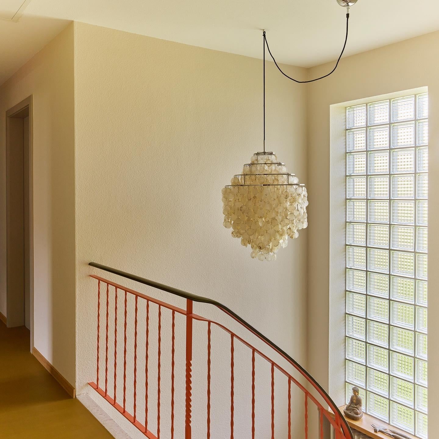 Maris Italian Vintage Natural Seashell Pendant Light