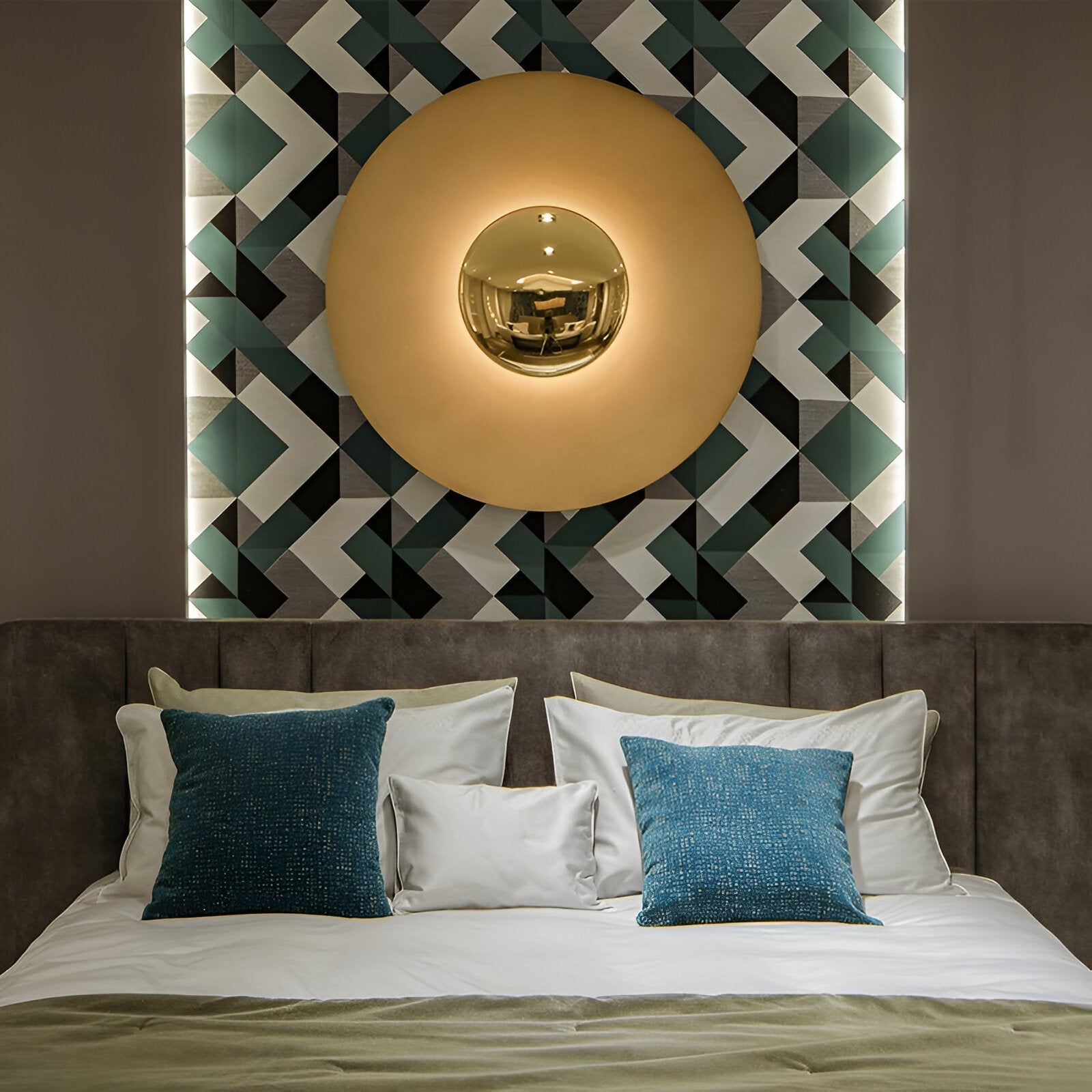 AMBER ECLIPSE WALL LAMP