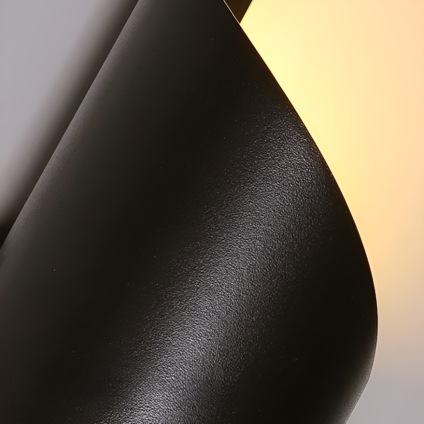 BLACK SPIRAL WALL LAMP