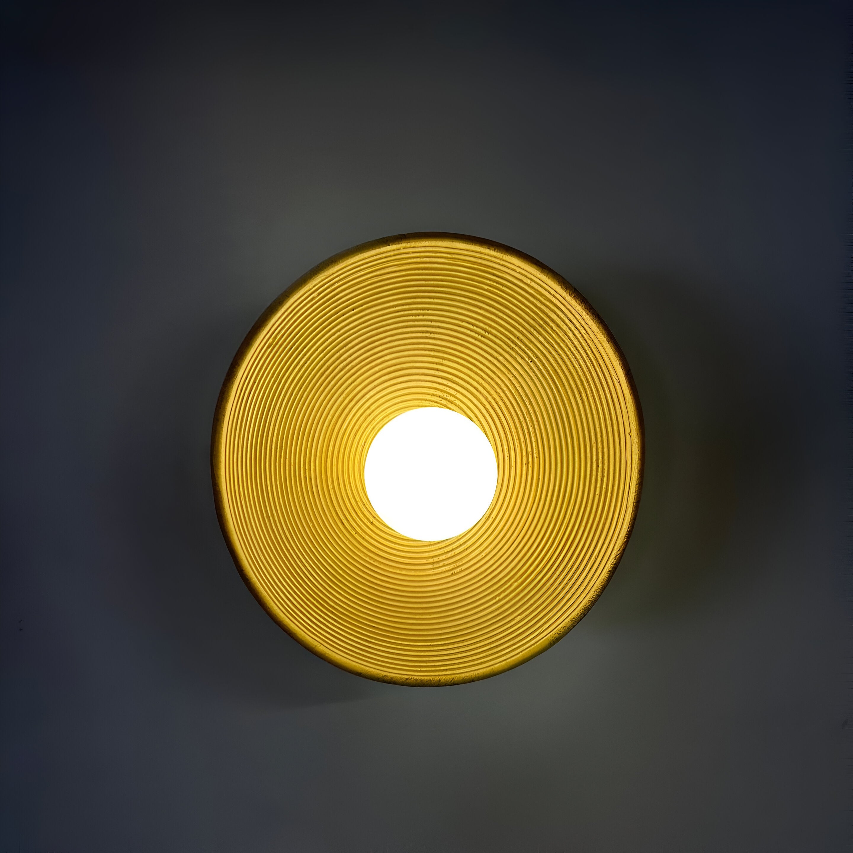 RIDGED BRONZE DISC LAMP
