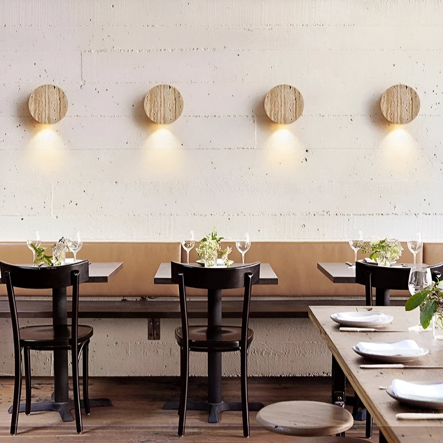 TRAVERTINE HALF-MOON WALL LAMP
