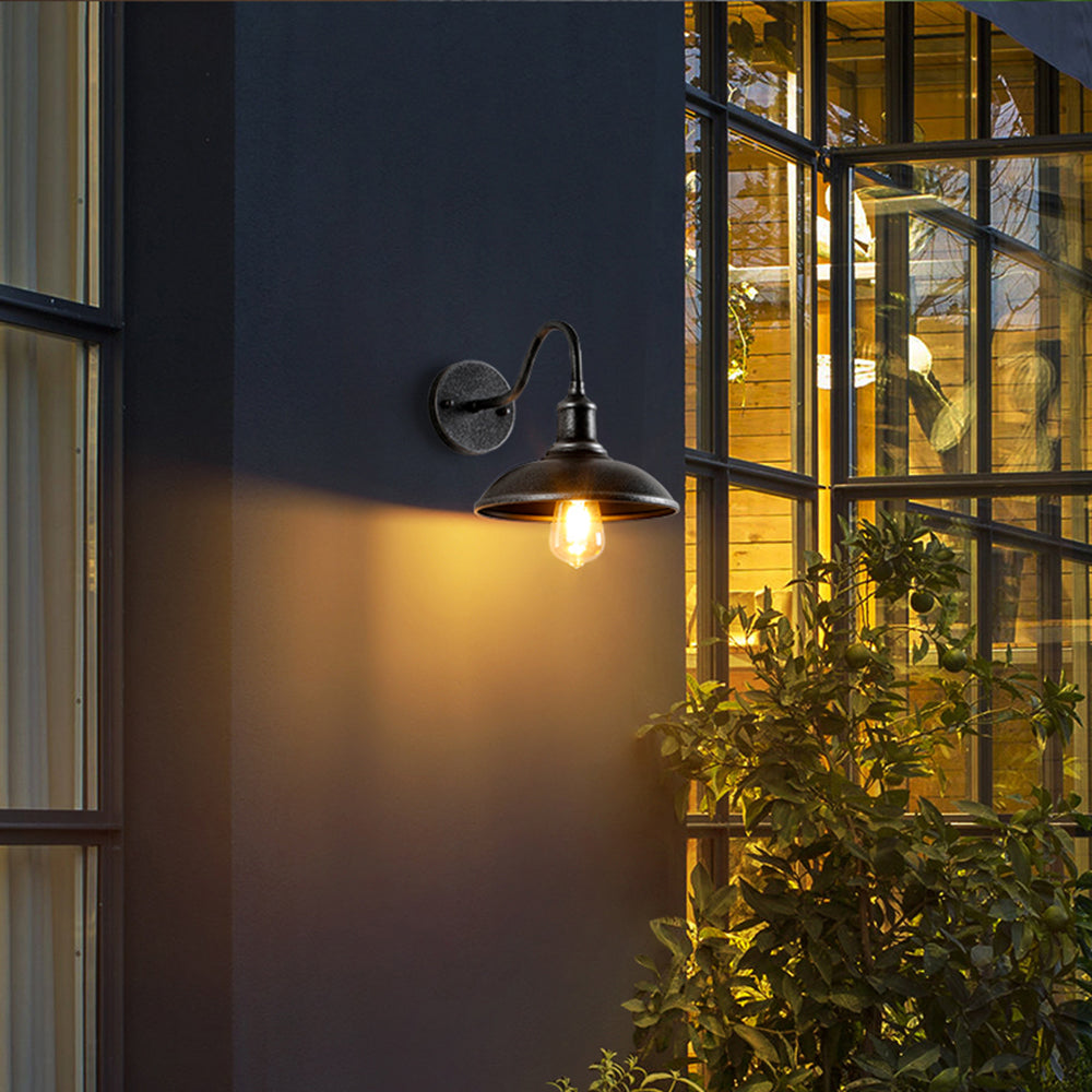 WEATHERED BARN OUTDOOR LAMP